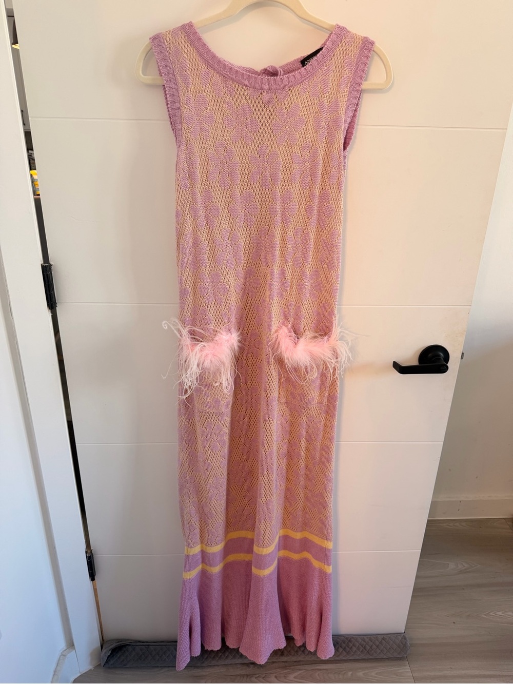 Lavender Sleeveless Knit Maxi Dress with Feather Pocket Accents